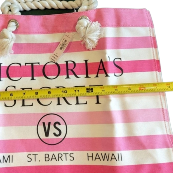 💕NWT Victoria's Secret Large Pink/ White Tote/Beach Bag w/Matching Flip-Flops💕 - Picture 3 of 9